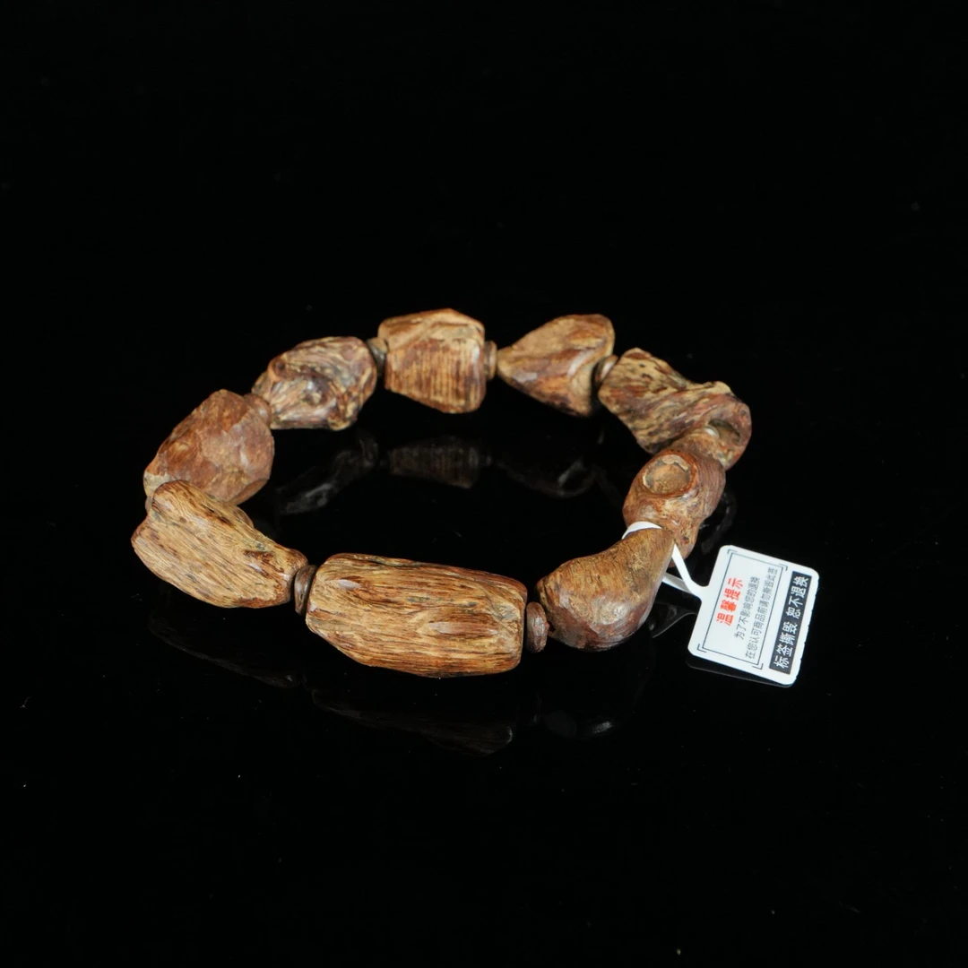 B8250 越南惠安土沉沉水随型串/  24g