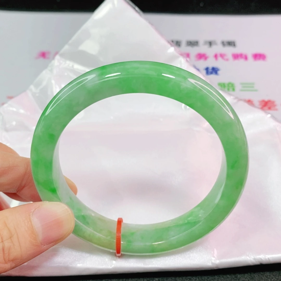 翡翠手镯未镶嵌60圈口正圈