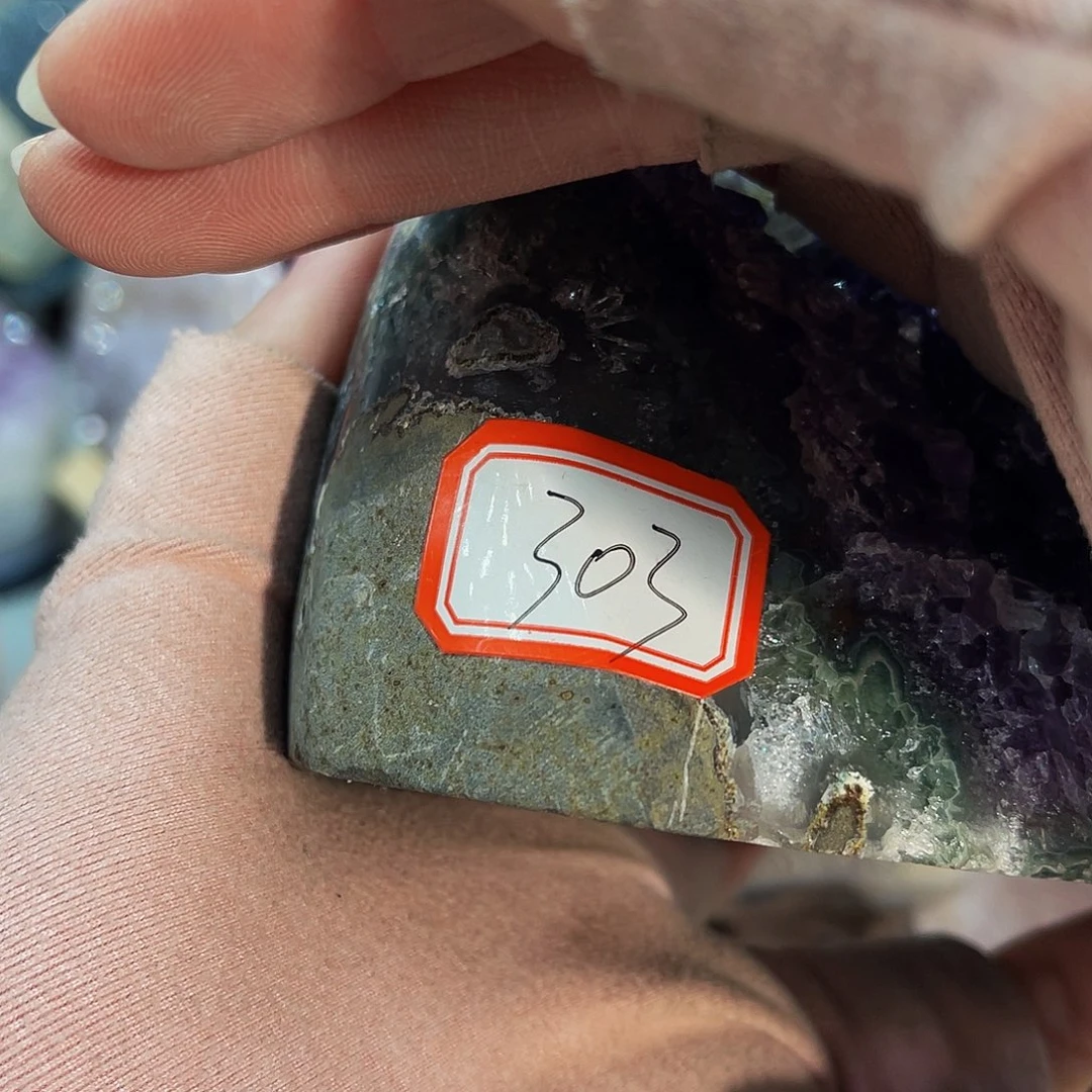 水晶随形摆件未镶嵌