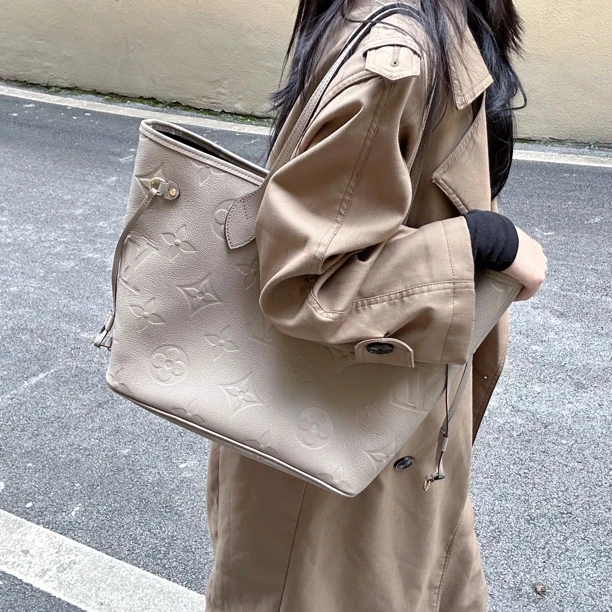 95新 LouisVuitton/路易威登 95新lv大象灰芯片款neverfull648110