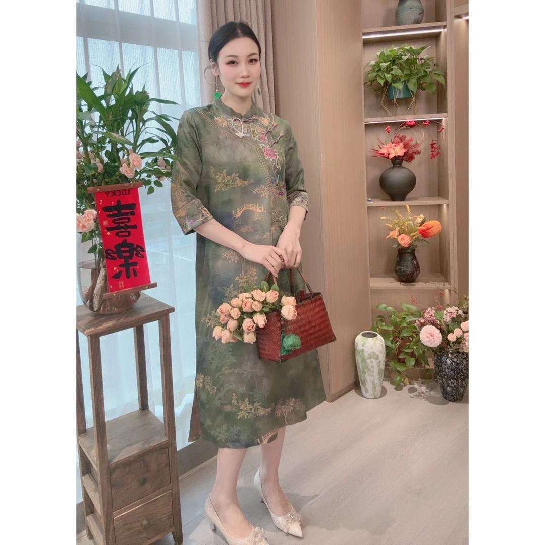 【晚江南】2025新款夏季气质新中式国风裙子立领绣花七分袖连衣裙女