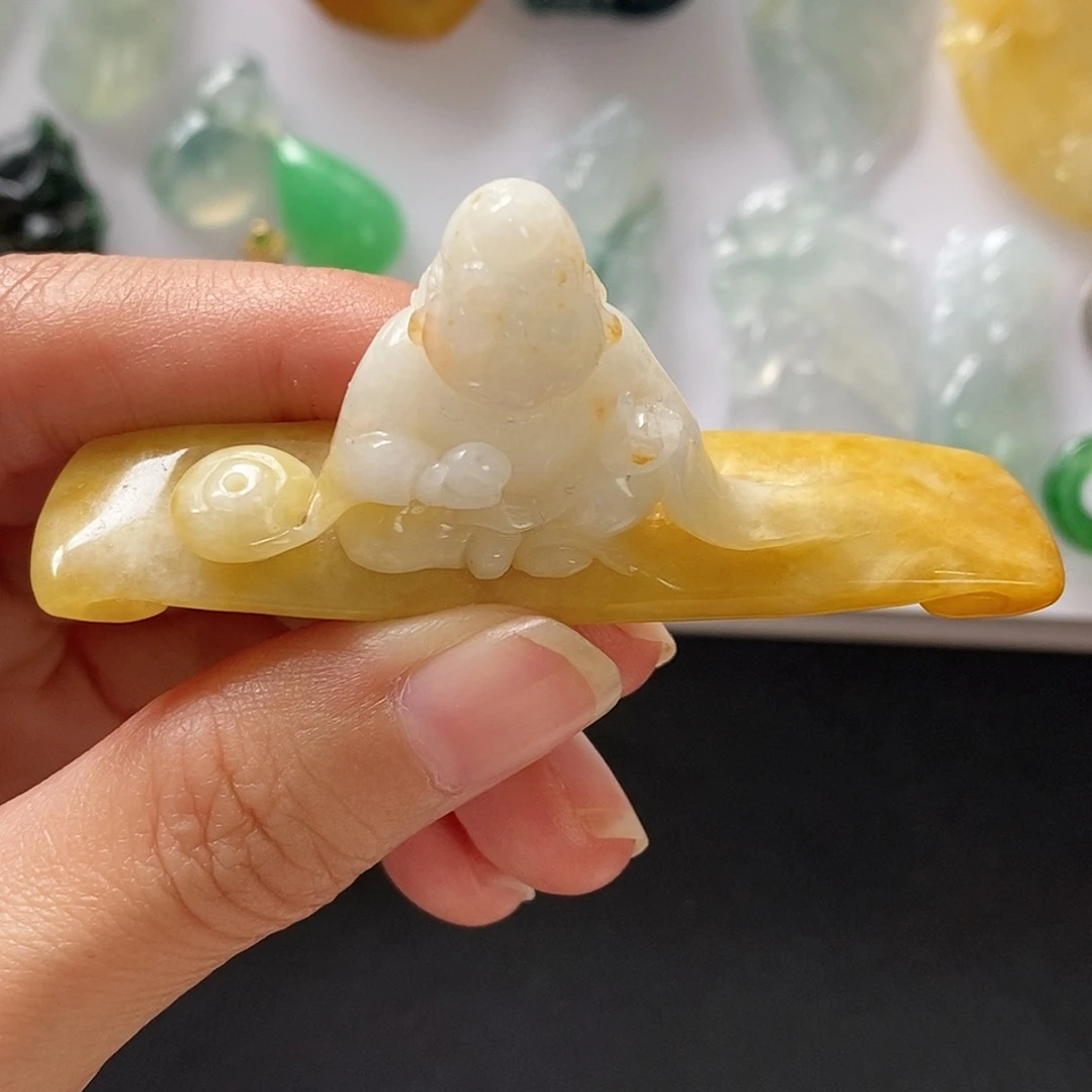 颈饰未镶嵌翡翠-