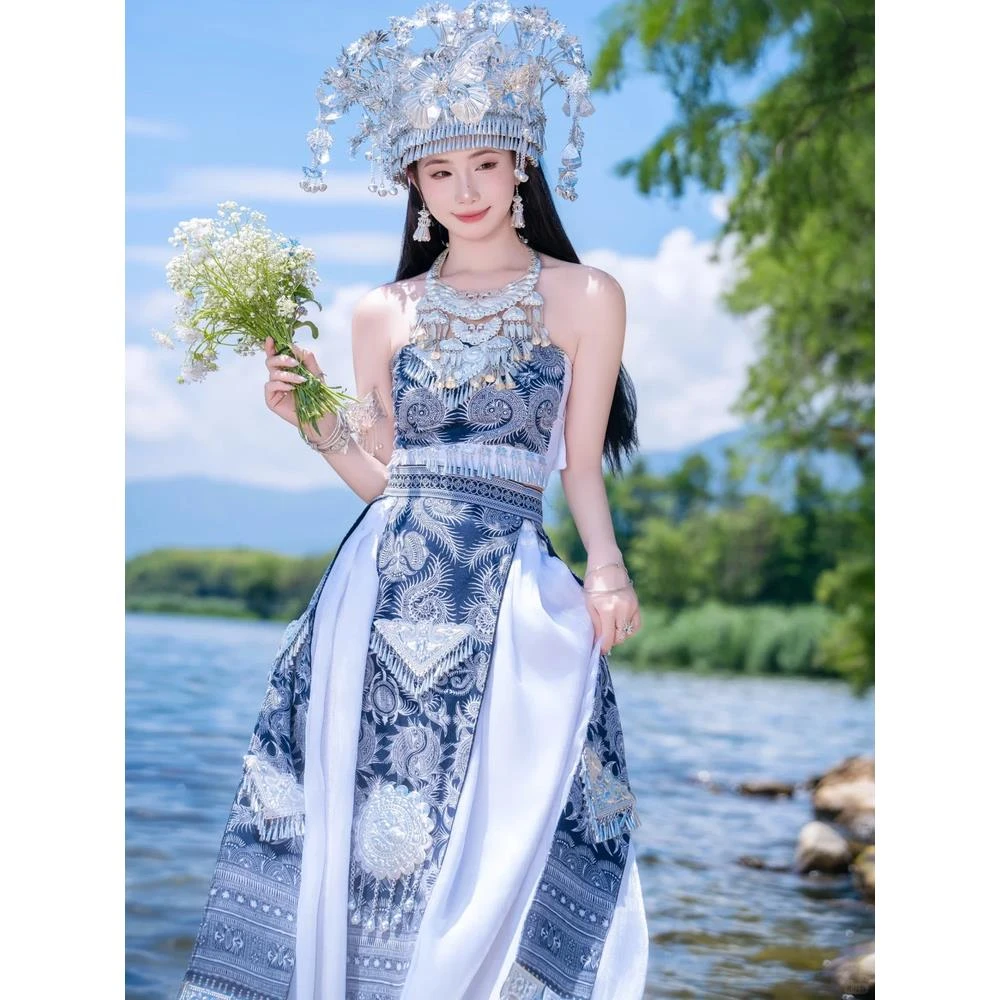 新款苗疆少女苗族蜡染服饰旅拍少数民族摄影写真土家族旅拍写真