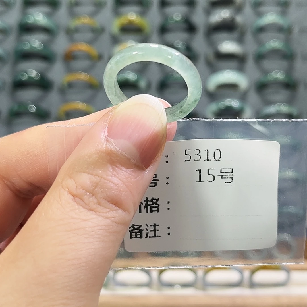 翡翠未镶嵌戒指5310