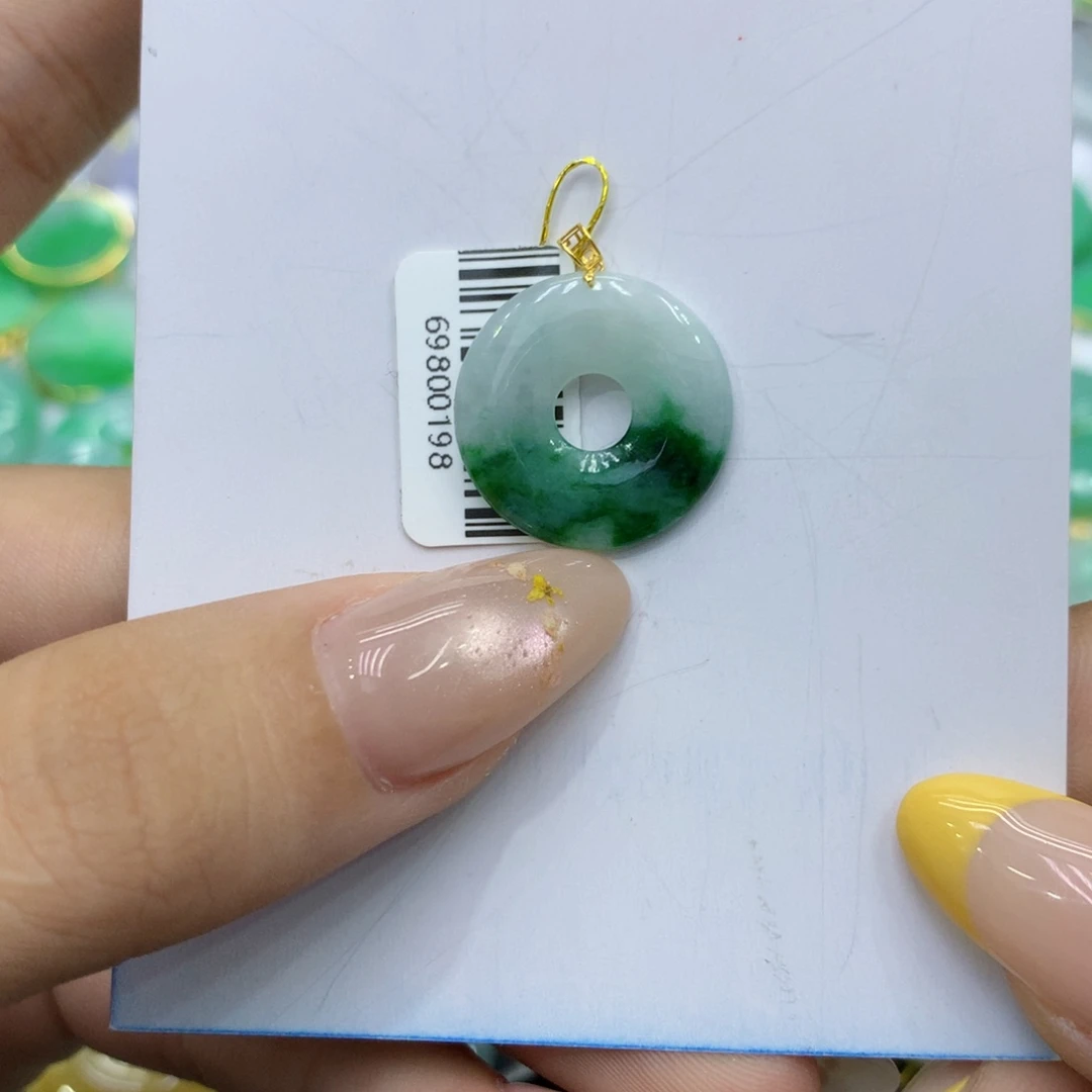 颈饰18K金镶嵌翡翠