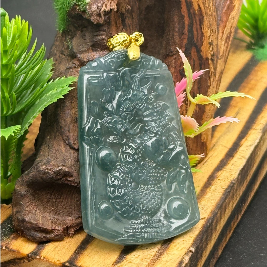 天然A货翡翠龙牌(多样性发其一）Q0388