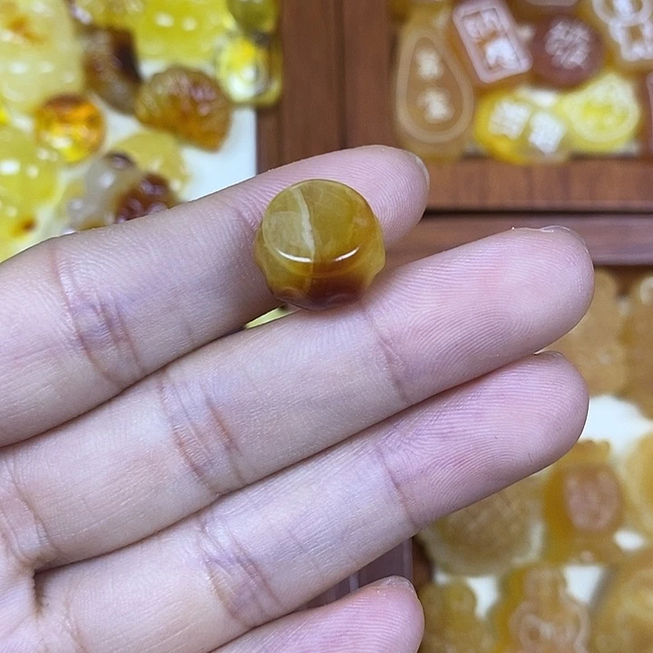 橄榄核吊坠蜂蜜罐80
