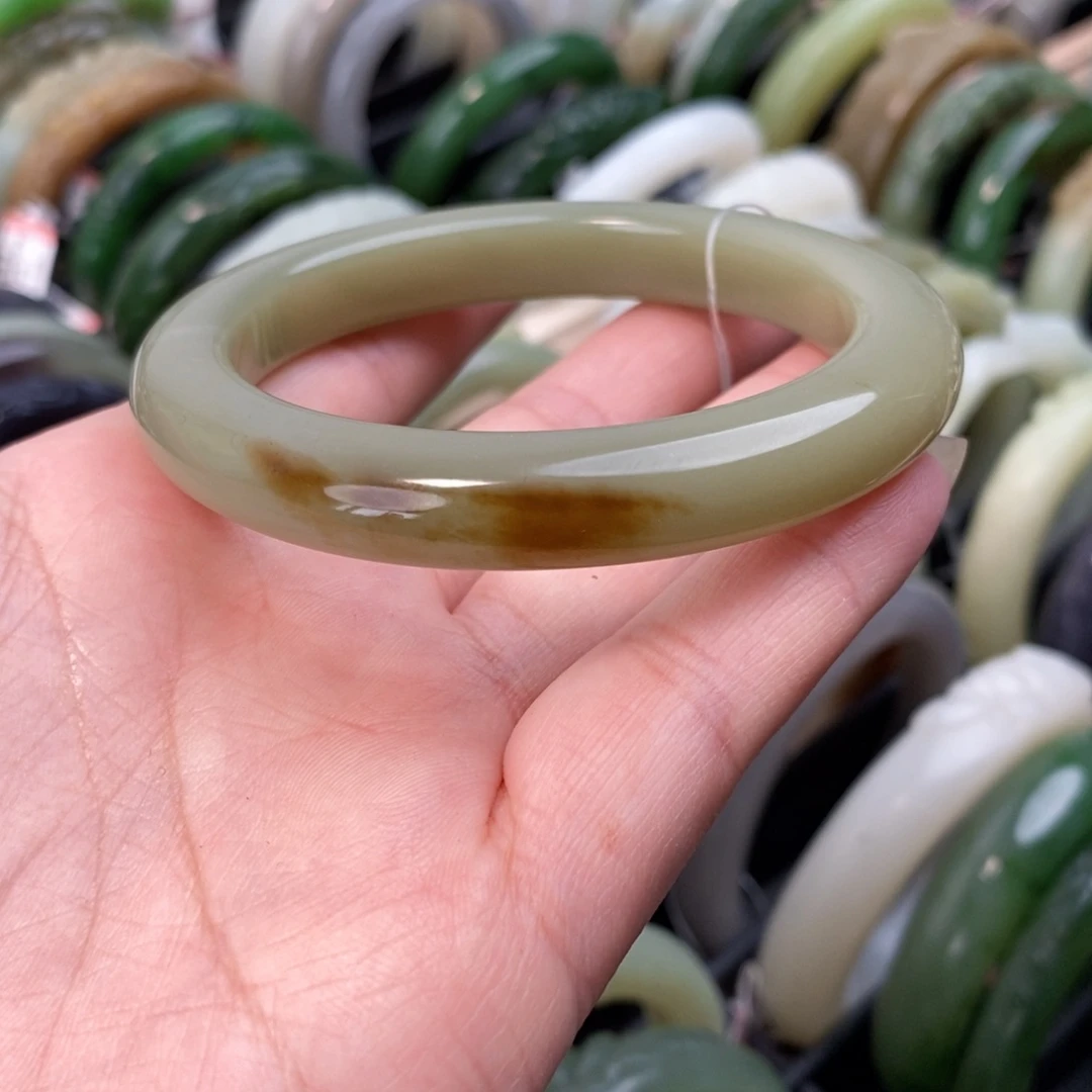 和田玉未镶嵌手镯57