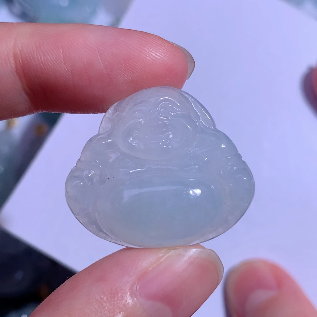 翡翠未镶嵌颈饰佛公