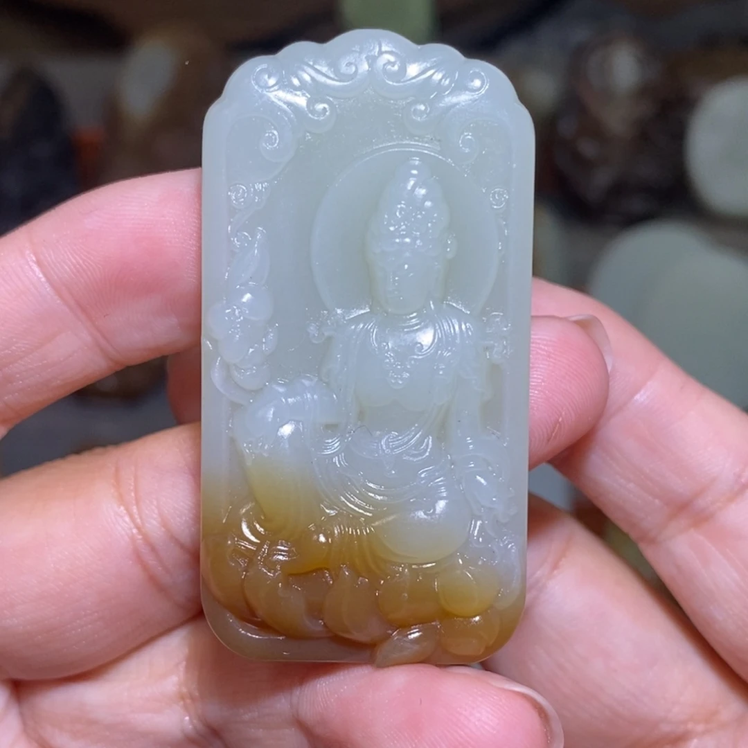 颈饰未镶嵌和田玉（糖玉）且末糖观音