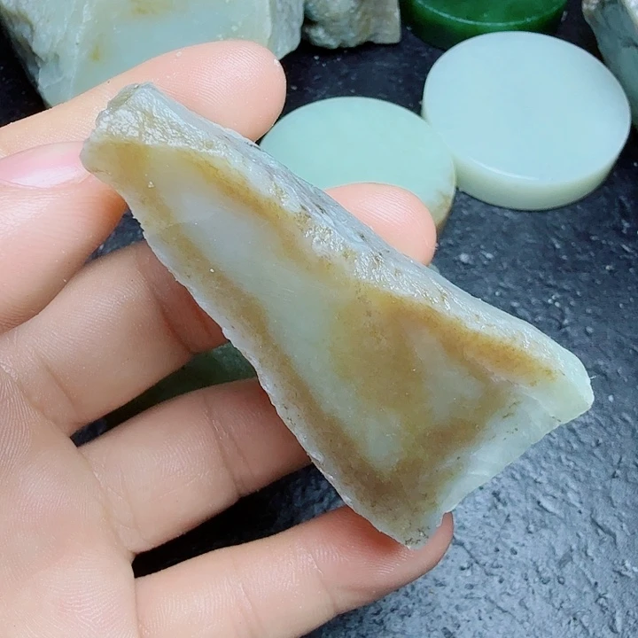 未镶嵌和田玉（糖玉）珠宝奇石