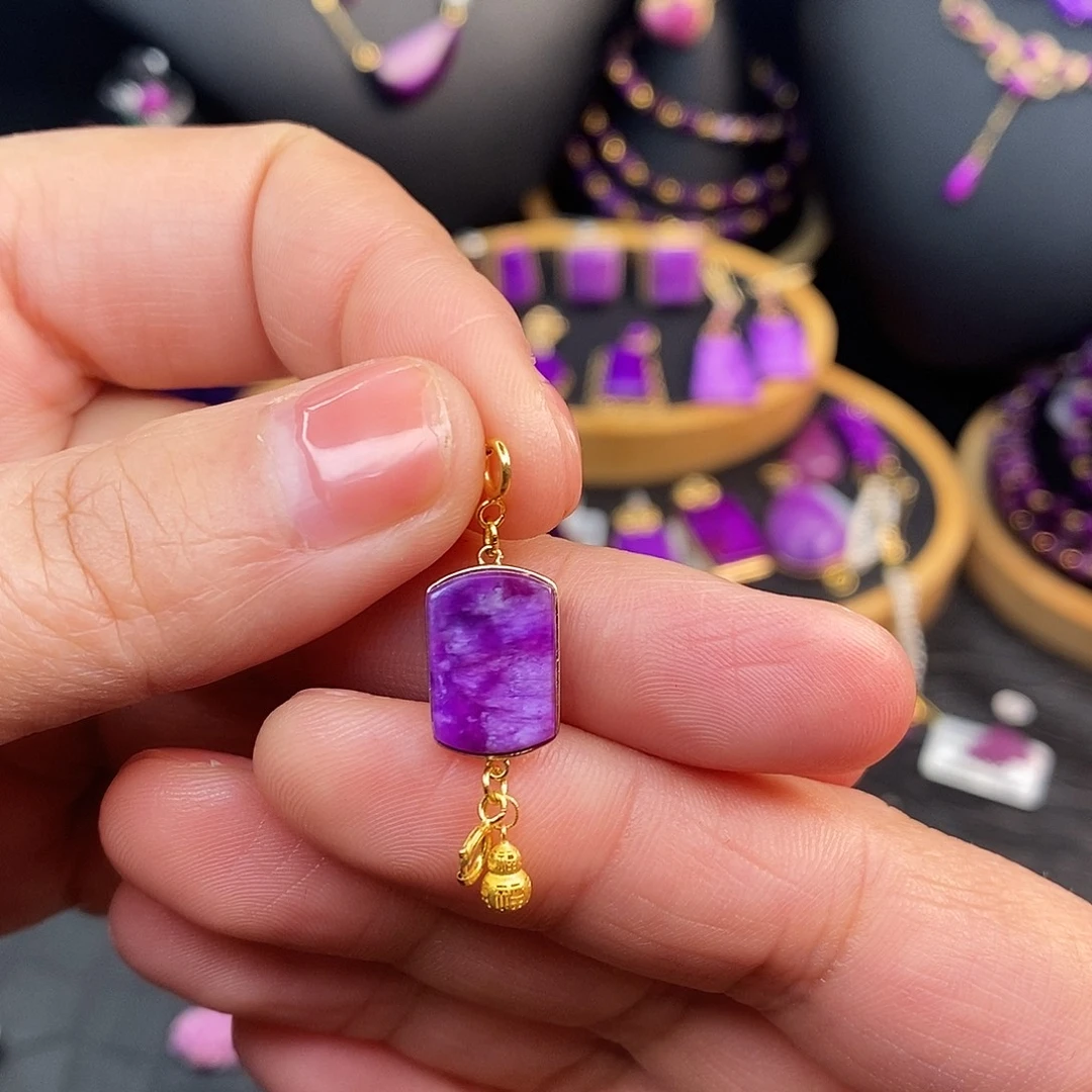 苏纪石（舒俱来）18K金镶嵌延长链