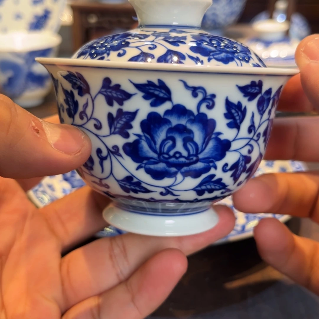 青花山茶花盖碗一只