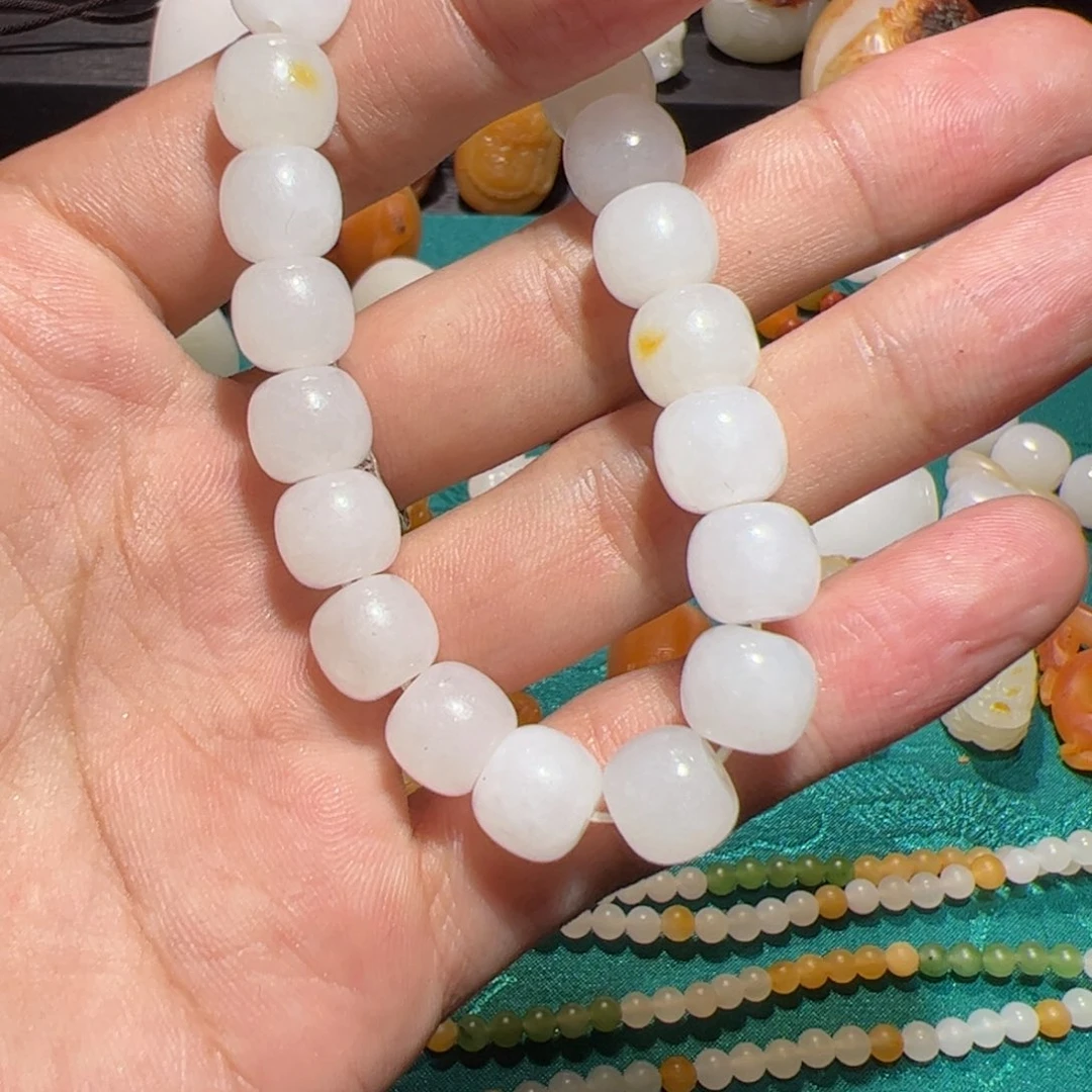 大***象和田玉未镶嵌手绳