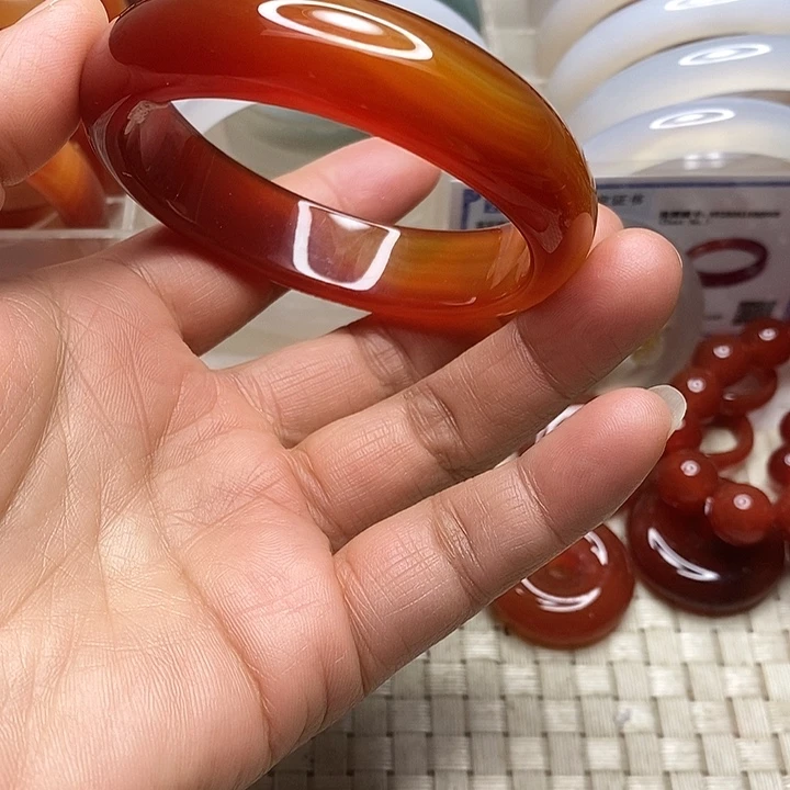 玛瑙/玉髓未镶嵌手镯