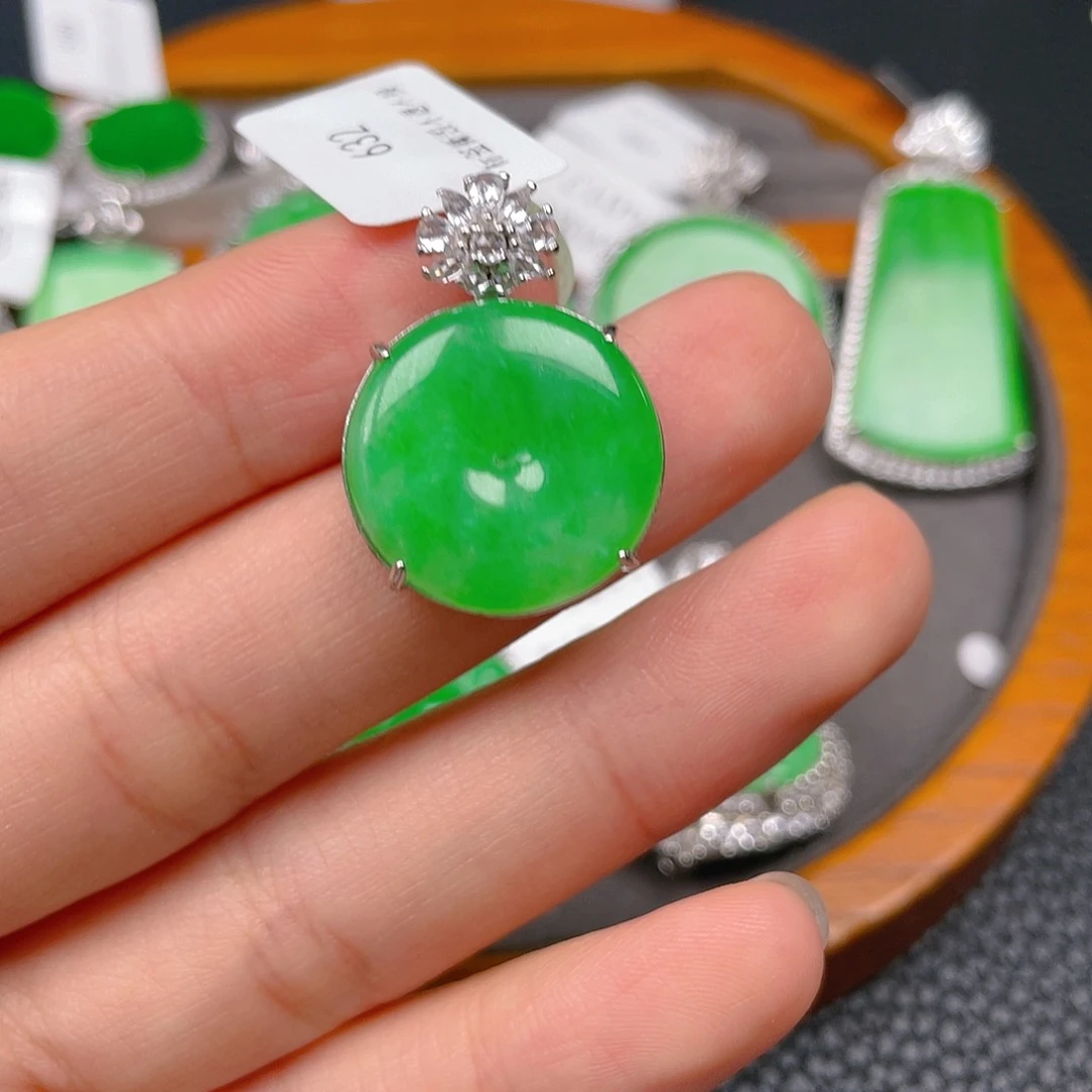 【闪购商品】翡翠吊坠(不含链)银S925镶嵌