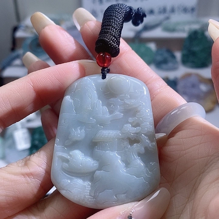 翡翠颈饰未镶嵌翡翠