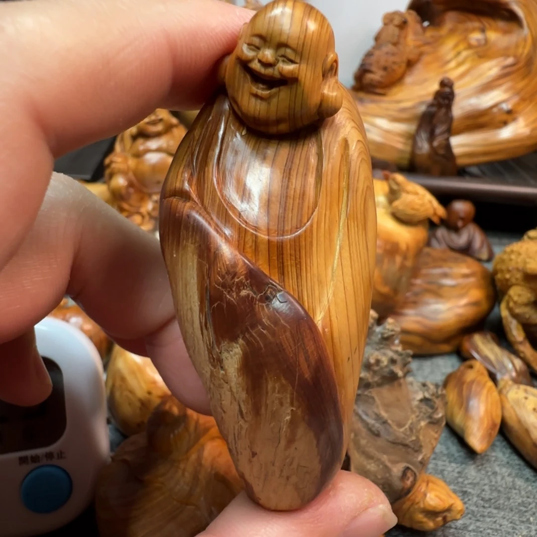 柏木（崖柏）伊***啡我们在外面玩啊点勒