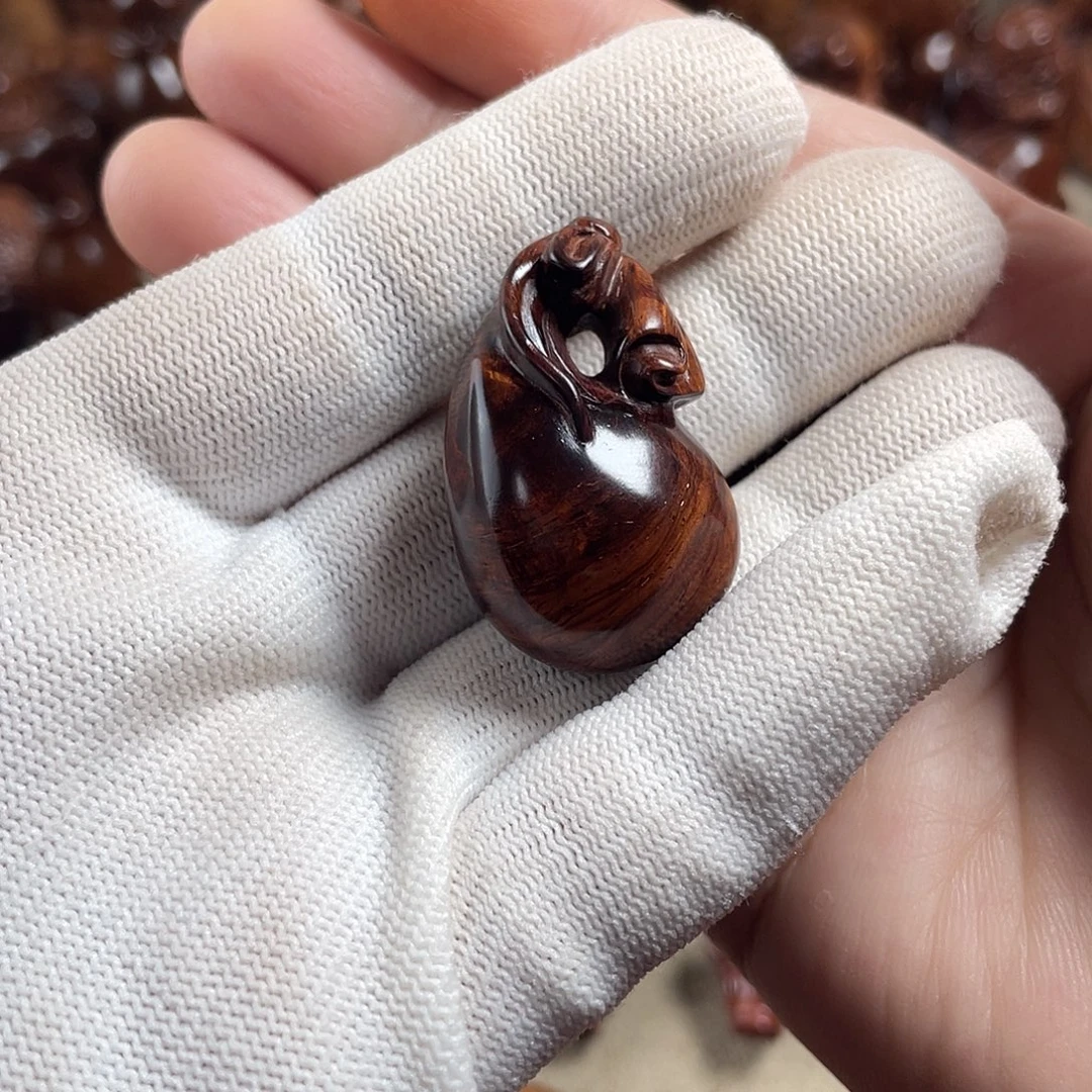 星***6黄花梨/降香黄檀小福袋挂件