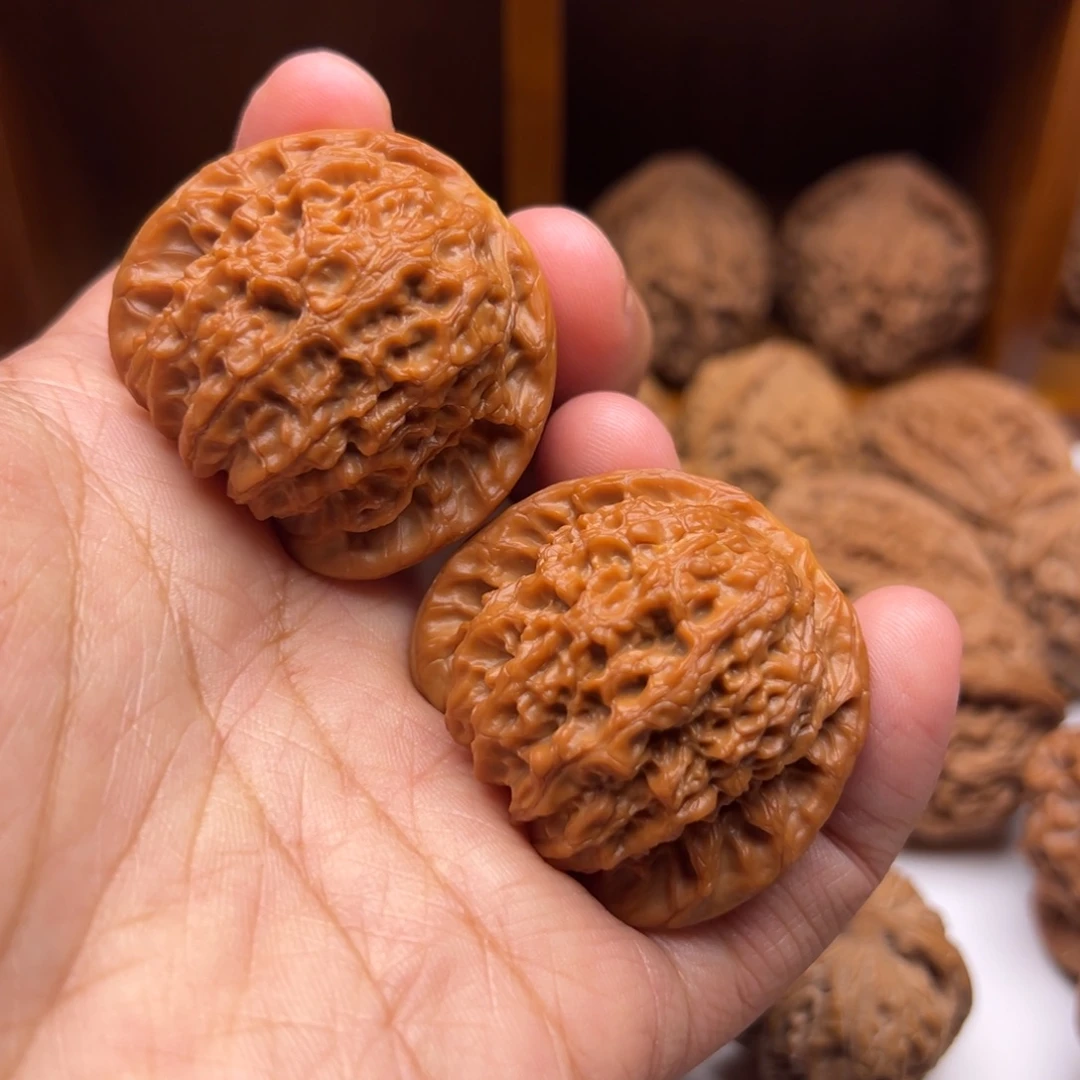 文玩核桃吊坠42尺雪麒麟修楞子