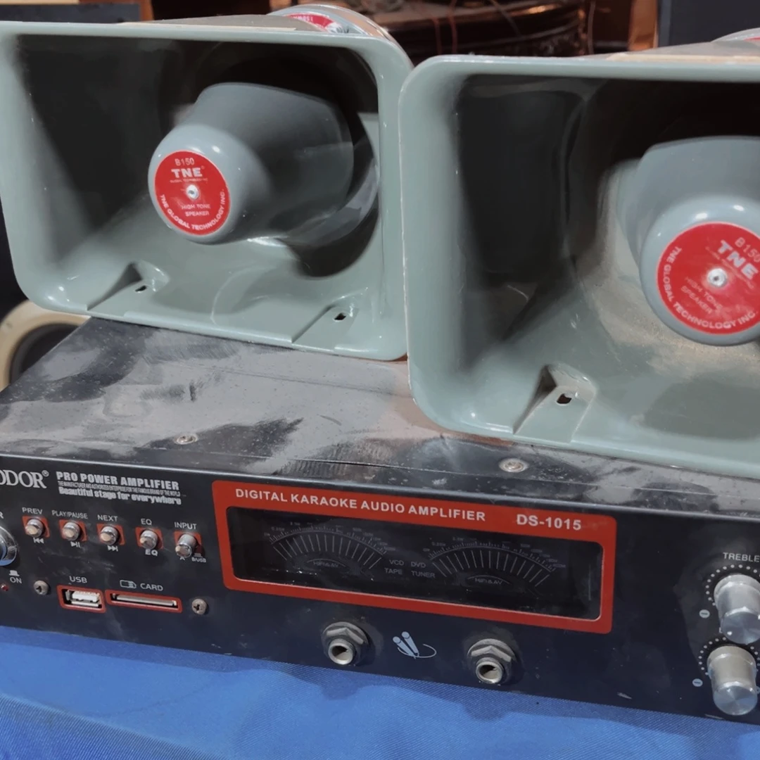 8新两个美国高音喇叭包邮