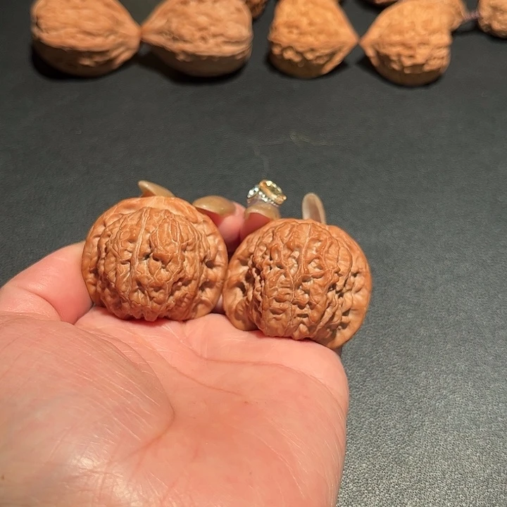 吊坠文玩核桃血麒麟