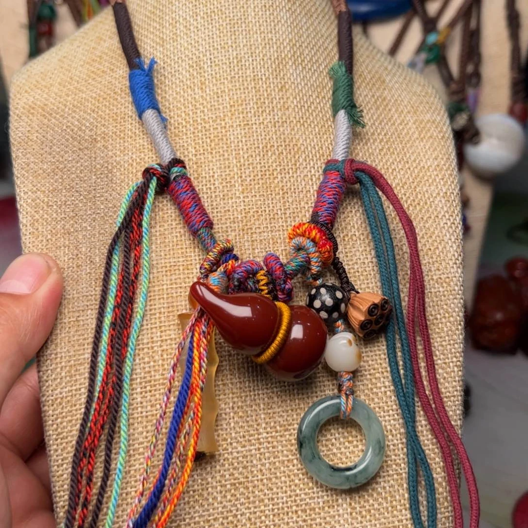 玛瑙/玉髓颈饰未镶嵌