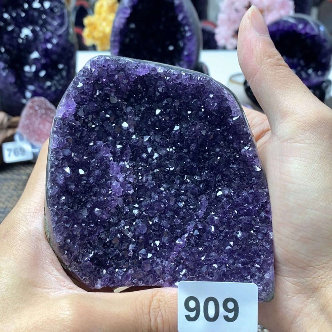 紫晶未镶嵌大型摆件（非配饰）