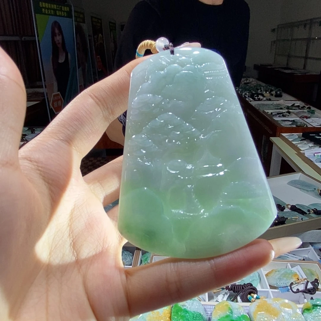 翡翠未镶嵌颈饰翡翠