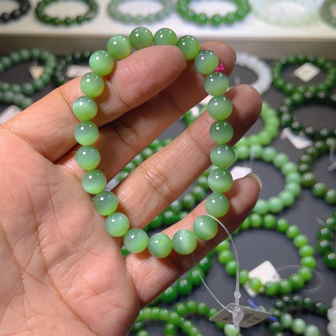 蹦***r和田玉未镶嵌手链