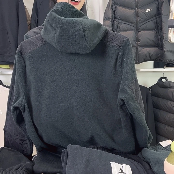 4883黑色M码110-130斤不退换