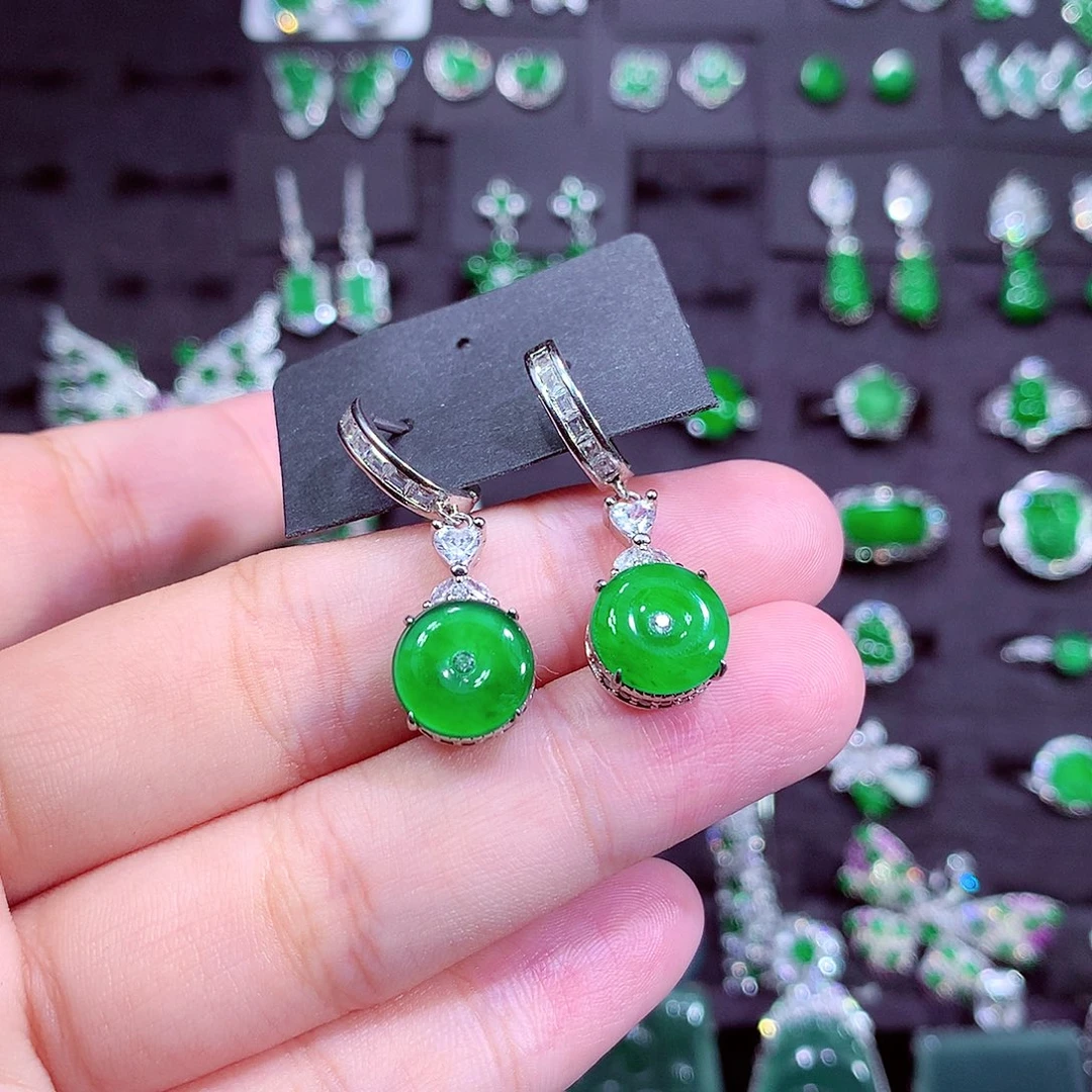 颈饰未镶嵌翡翠唇****娆天然