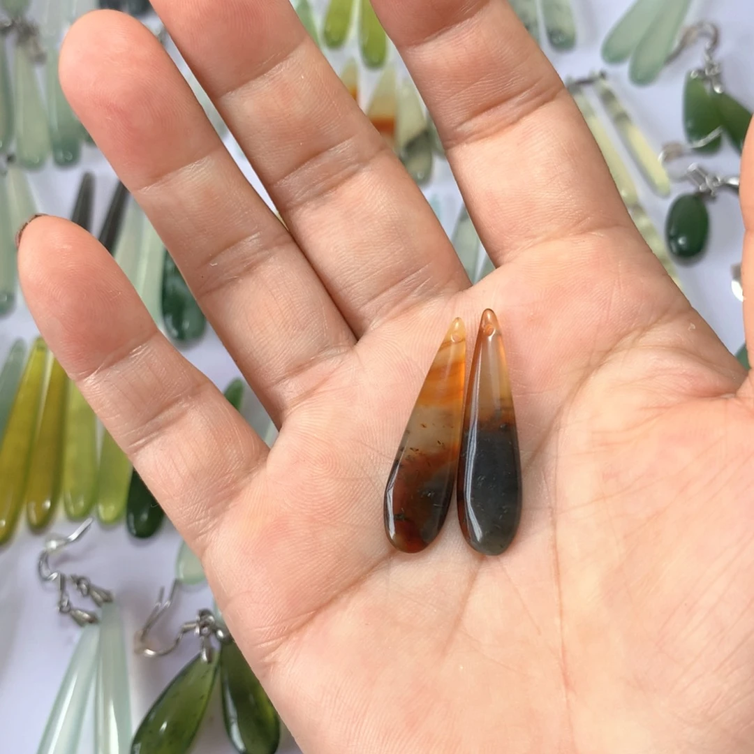 也***许蛇纹石玉未镶嵌耳环