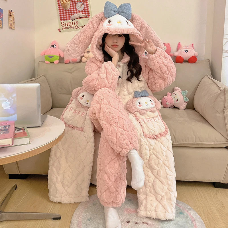 睡袍女秋冬季珊瑚绒三层夹棉加厚加绒卡通连帽睡衣家居服保暖套装