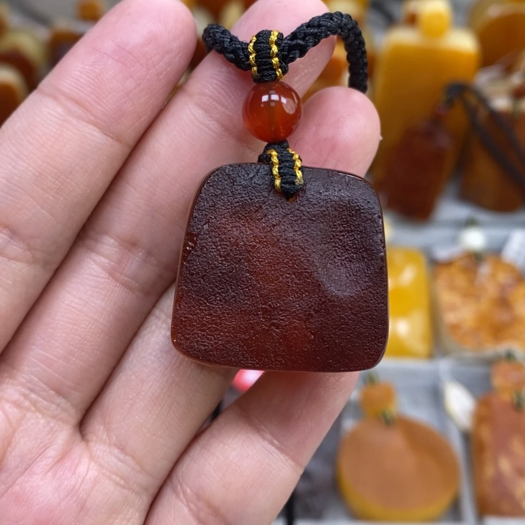 蜜蜡未镶嵌珠宝奇石