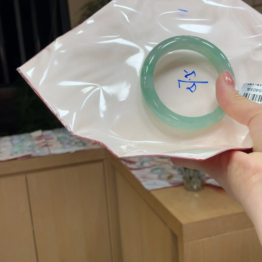 未镶嵌手镯翡翠不退不换