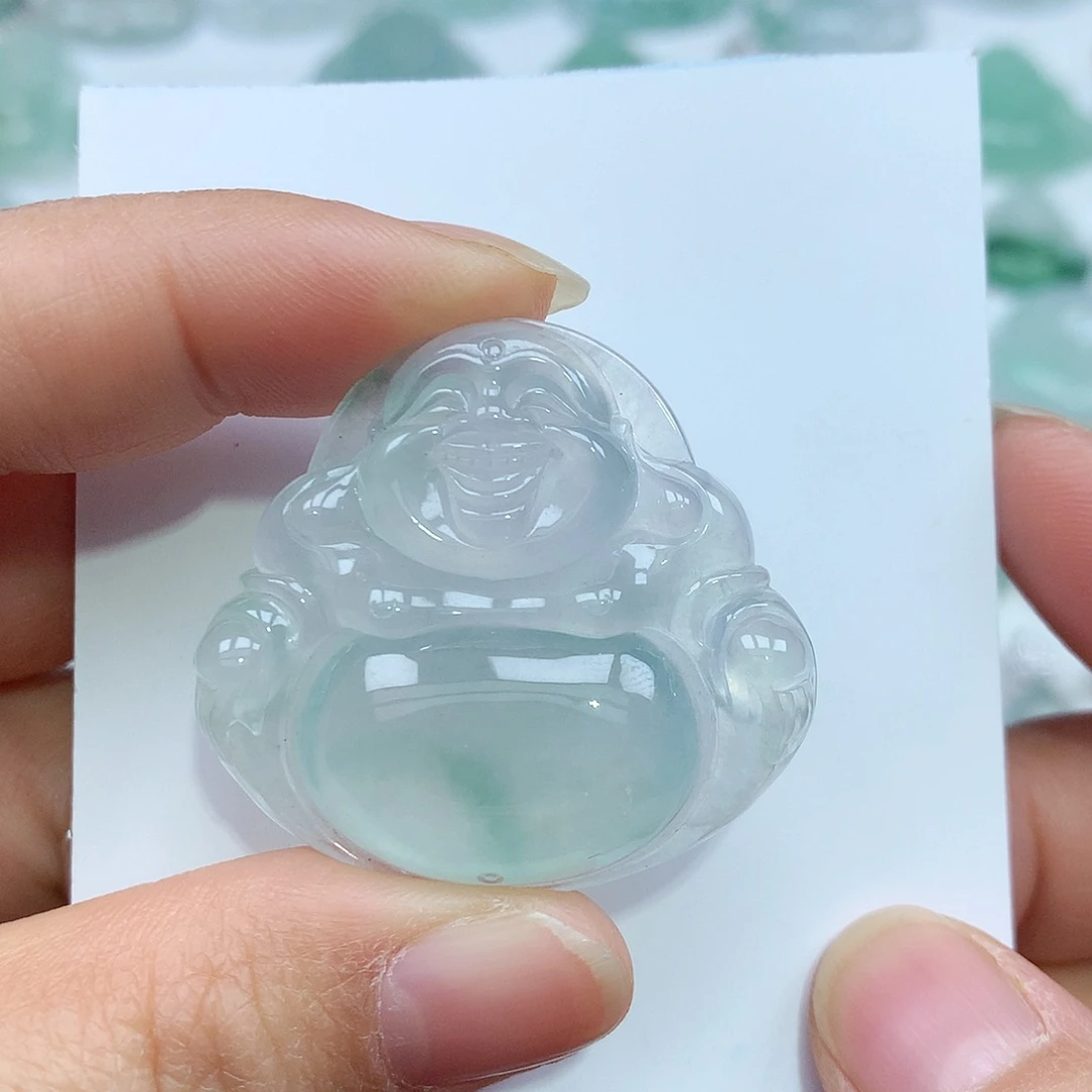 翡翠颈饰未镶嵌佛