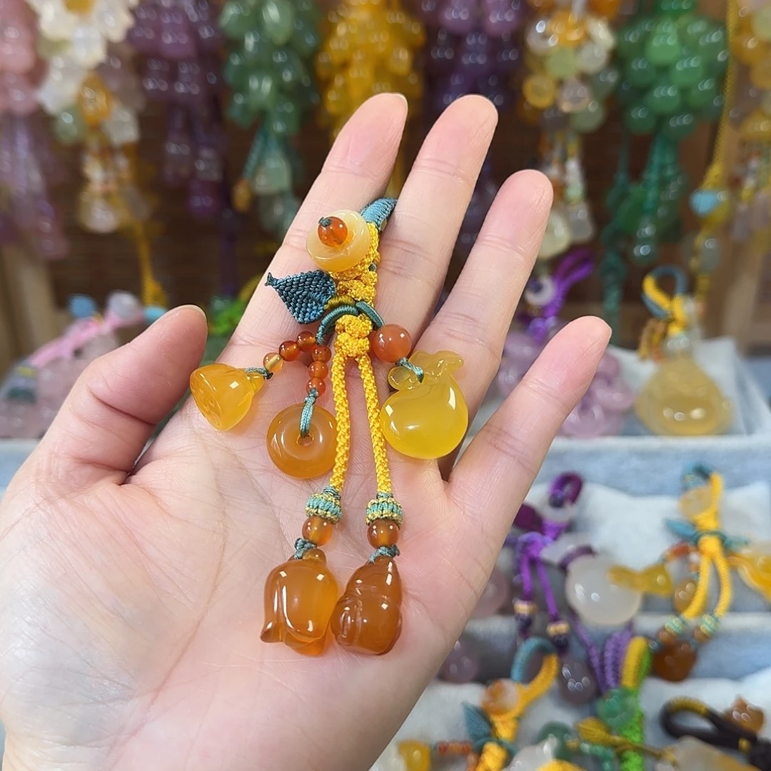 玛瑙/玉髓未镶嵌钥匙挂件