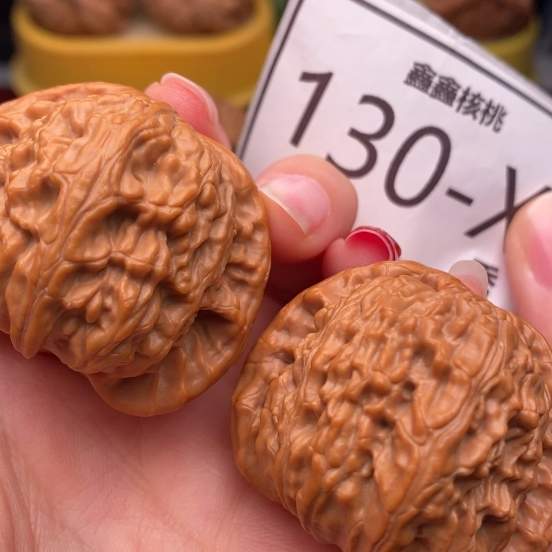 把件桃核白狮子42……