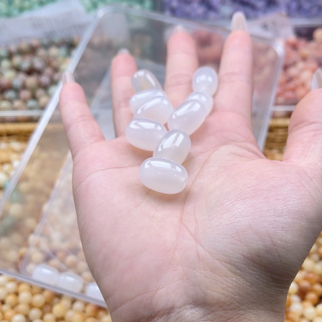 白玉菩提吊坠z16-18mm5+1颗。