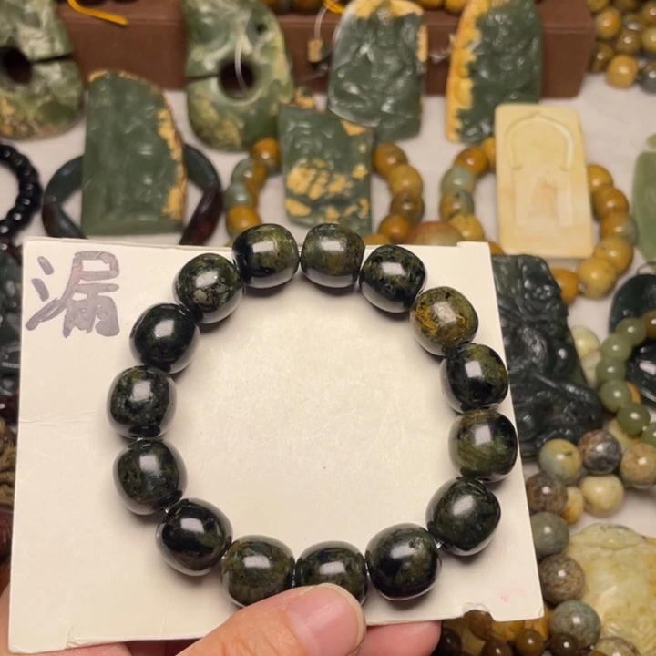 岫岩河磨玉（透闪石质玉）未镶嵌颈饰