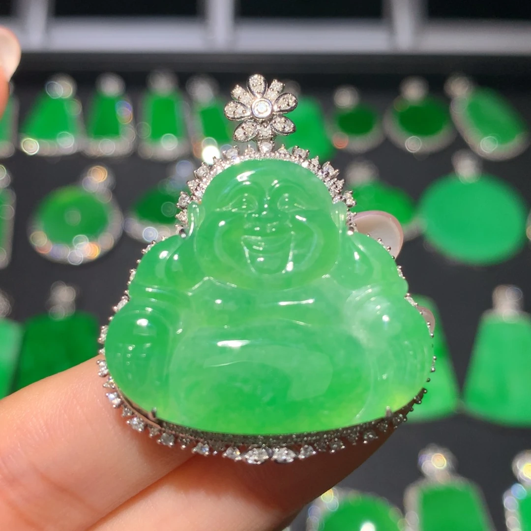 翡翠18K金镶嵌颈饰翡翠