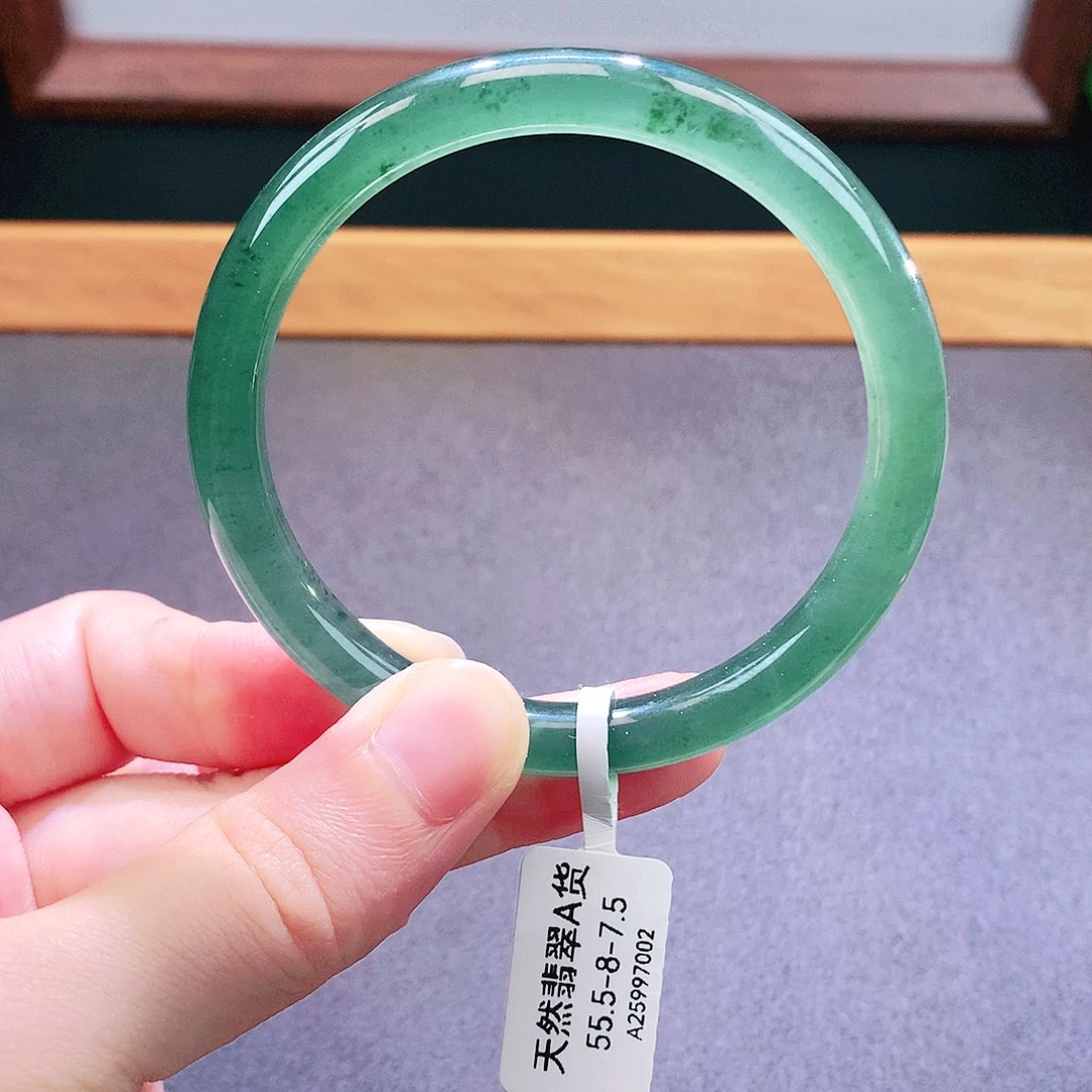 未镶嵌手镯翡翠天然翡翠