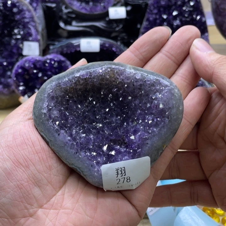 未镶嵌大型摆件(非配饰)紫晶