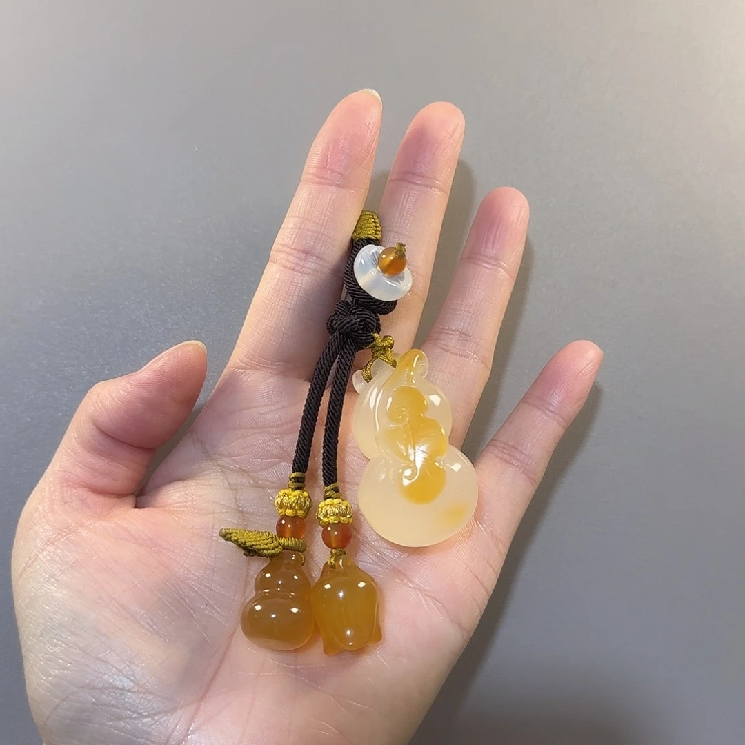 玛瑙/玉髓未镶嵌钥匙挂件