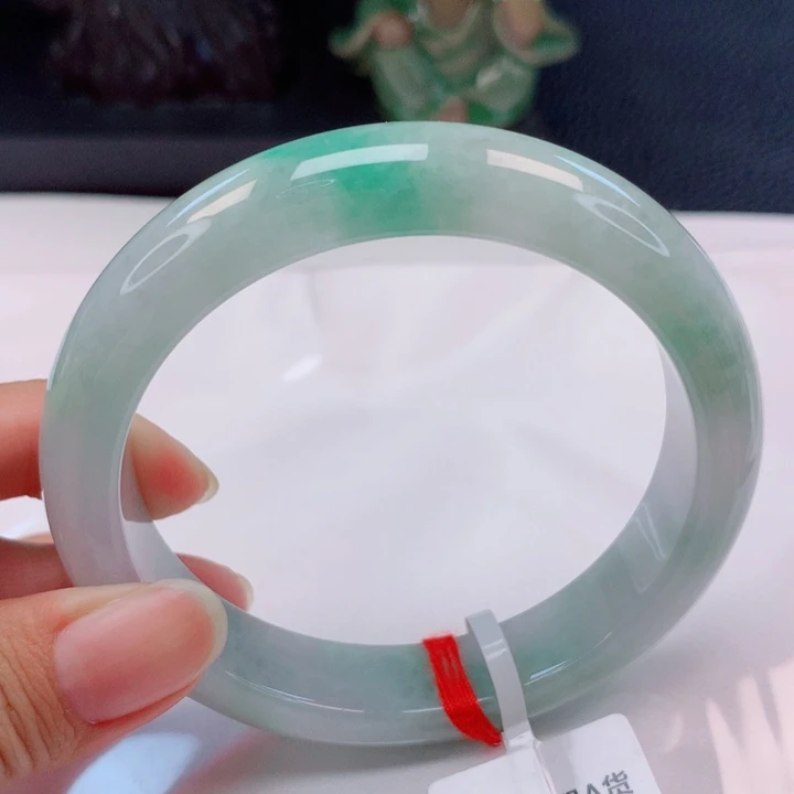 T****翡翠未镶嵌手镯59圈