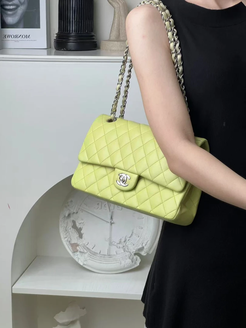 95新 Chanel/香奈儿 cf中号牛油果绿羊皮/98新/优选