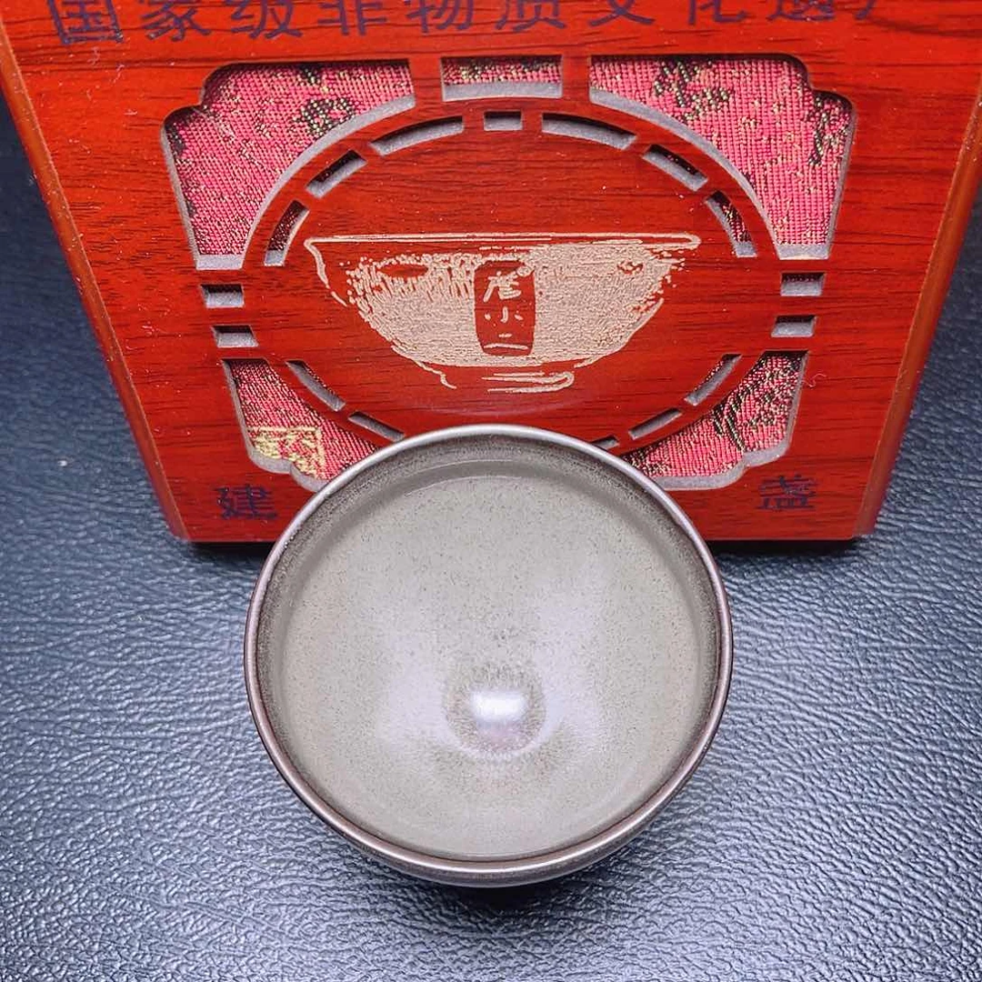 茶盏滴滴答答的声音