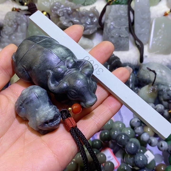 和田玉边角料未镶嵌