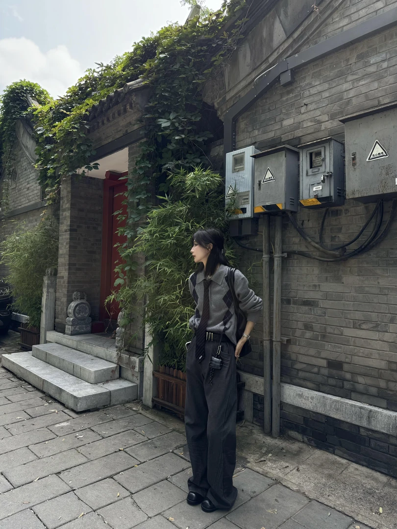 复古长袖针织衫女休闲简约百搭菱格提花设计感灰色上衣宽松裤子潮